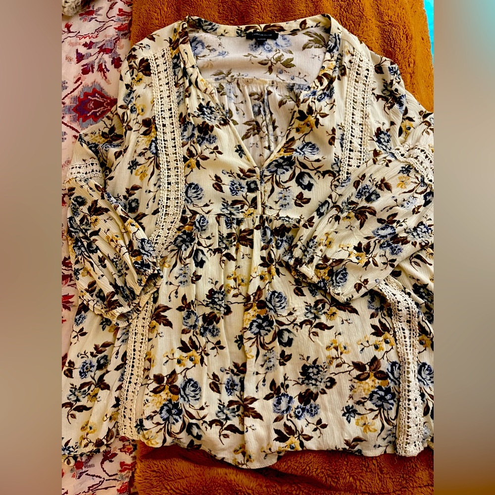 American Eagle Flowy Floral Blouse XL